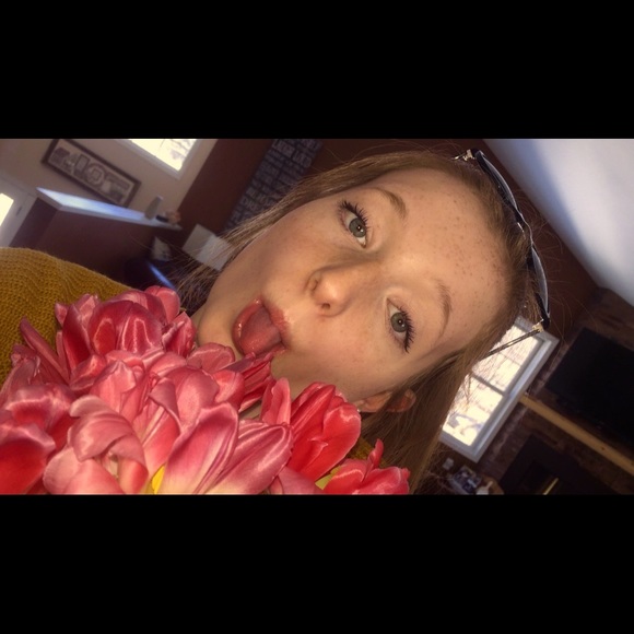 Meet your Posher, Shelby - Picture 4 of 4